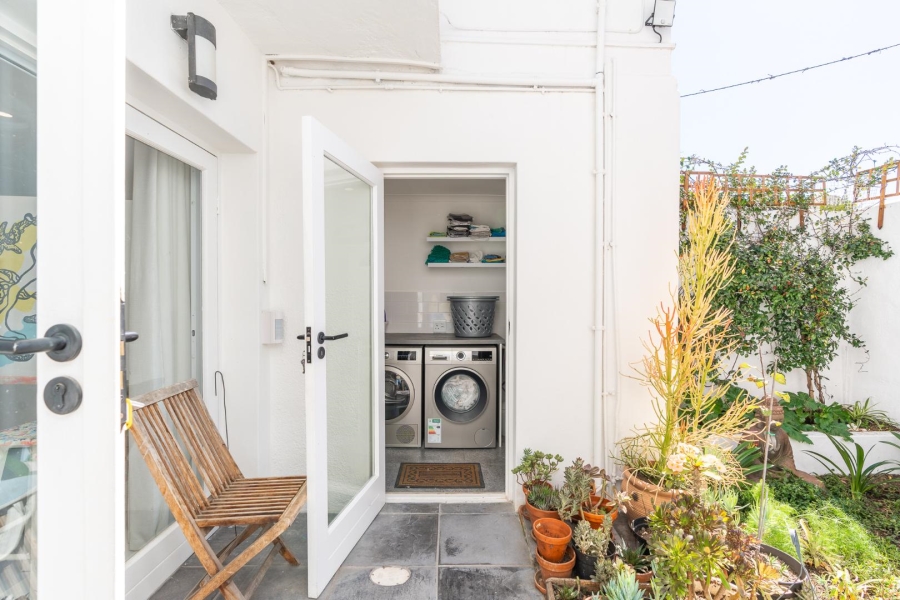 3 Bedroom Property for Sale in Woodstock Western Cape